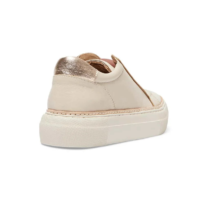 Buffy Sneaker in Ivory And Gold Leather