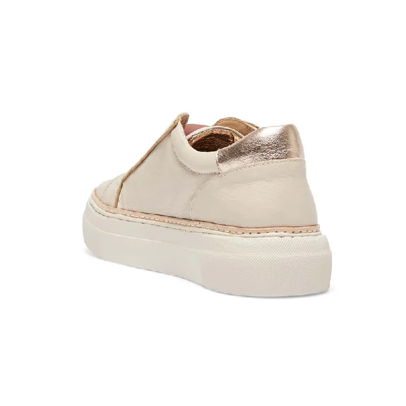 Buffy Sneaker in Ivory And Gold Leather