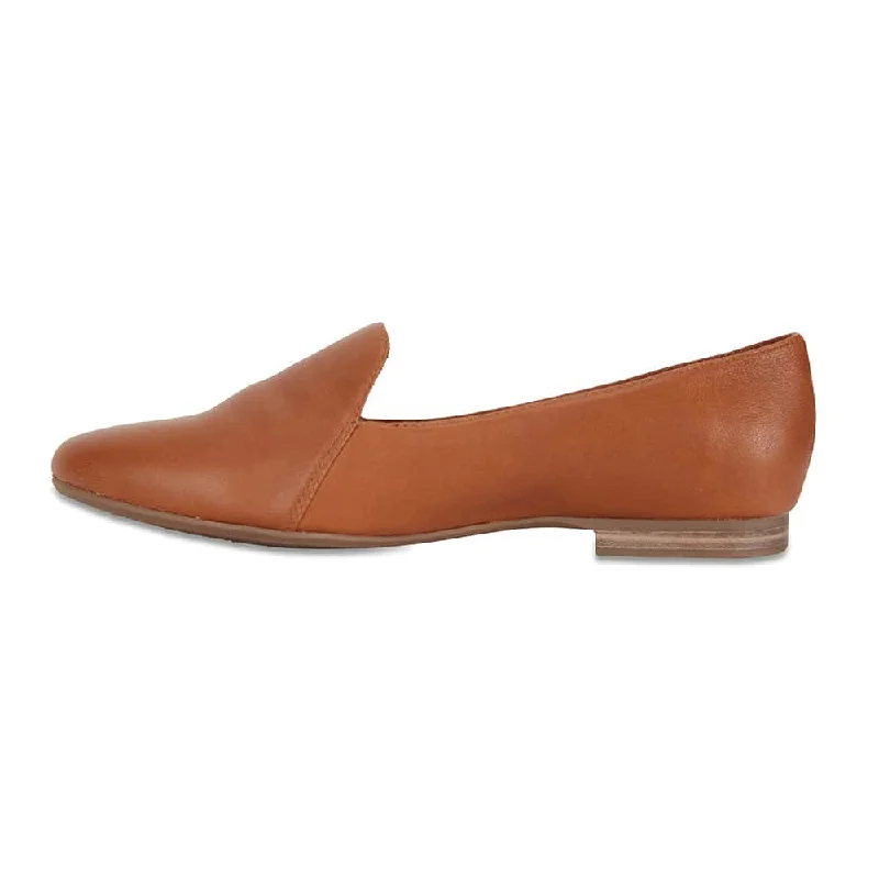 Castle Flat in Cognac Leather