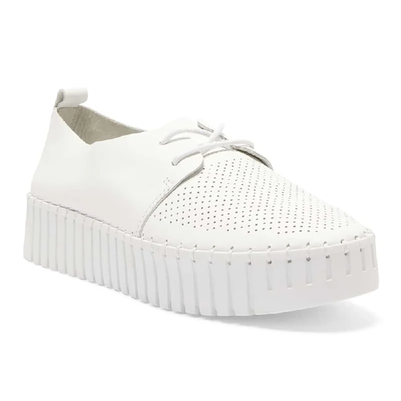 Central Sneaker in White Leather