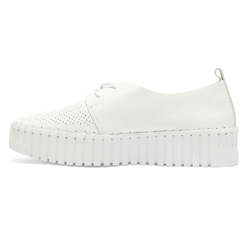 Central Sneaker in White Leather