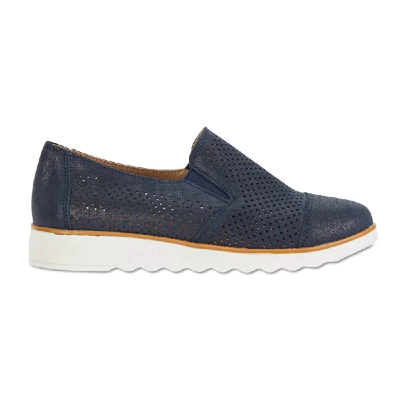 Davis Sneaker in Navy Leather