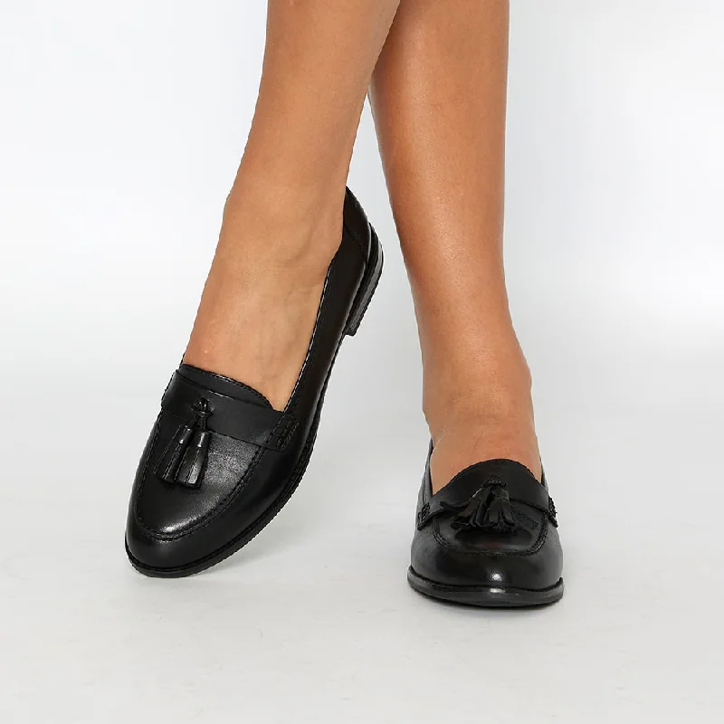 Gazebo Loafer in Black Leather