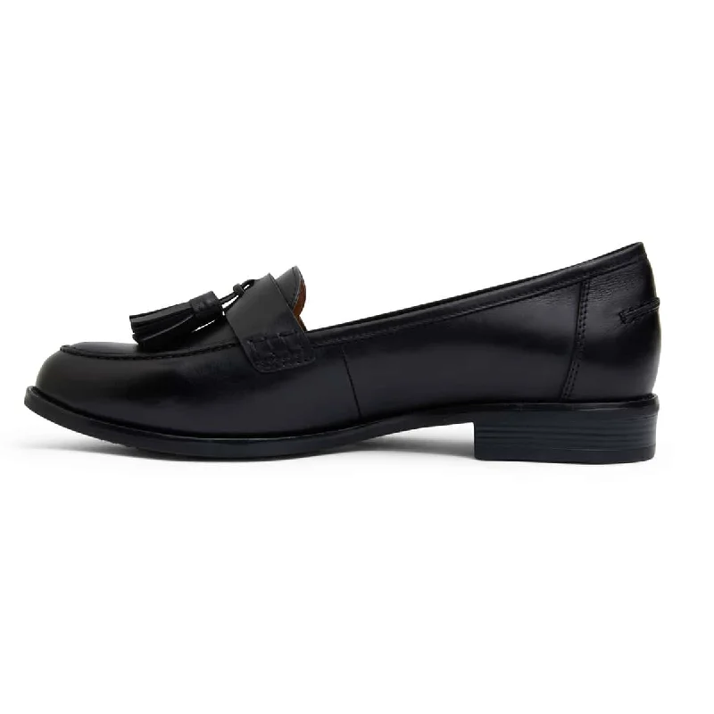 Gazebo Loafer in Black Leather