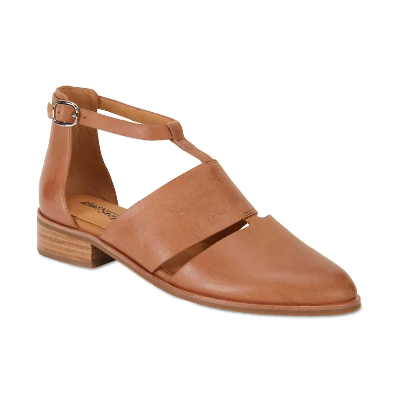 Jocelyn Flat in Tan Leather