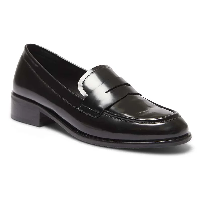 Kassidy Loafer in Black Hi Shine Leather