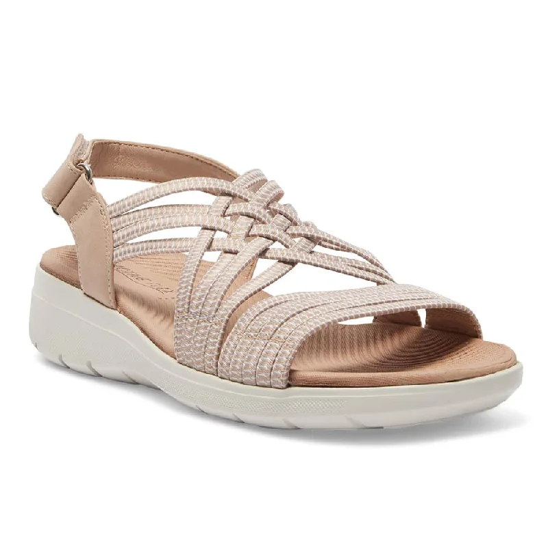 Luna Sandal in Blush