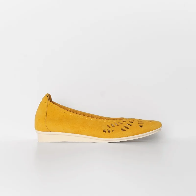 NINIZA / YELLOW NUBUCK / 35