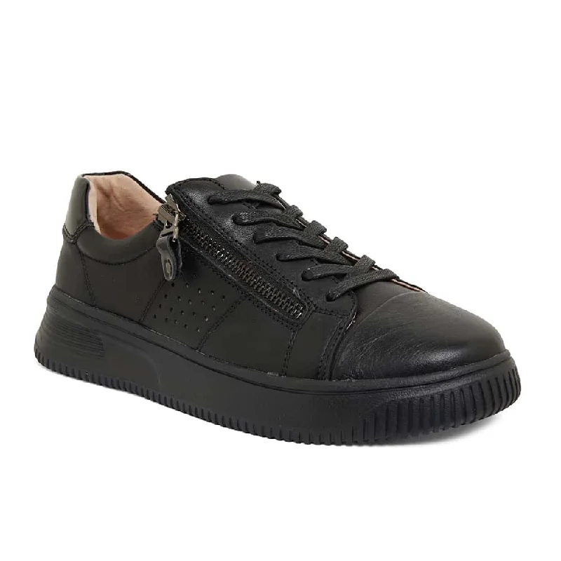 Novella Sneaker in Black Leather