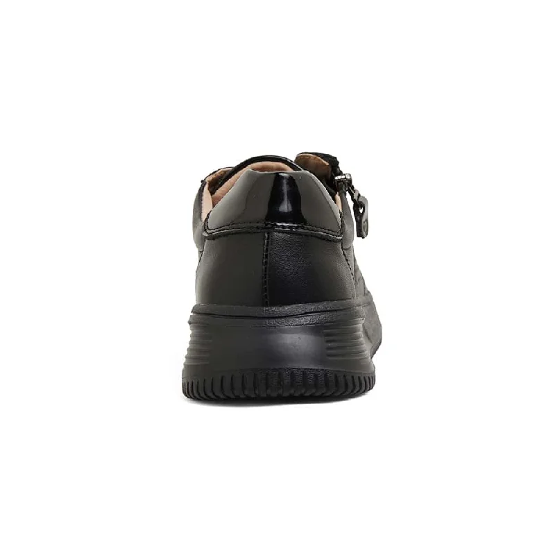 Novella Sneaker in Black Leather