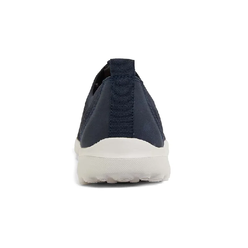 Oberon Sneaker in Navy