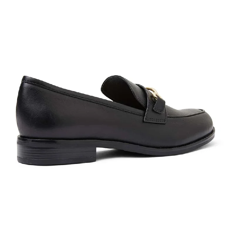 Paragon Loafer in Black Leather