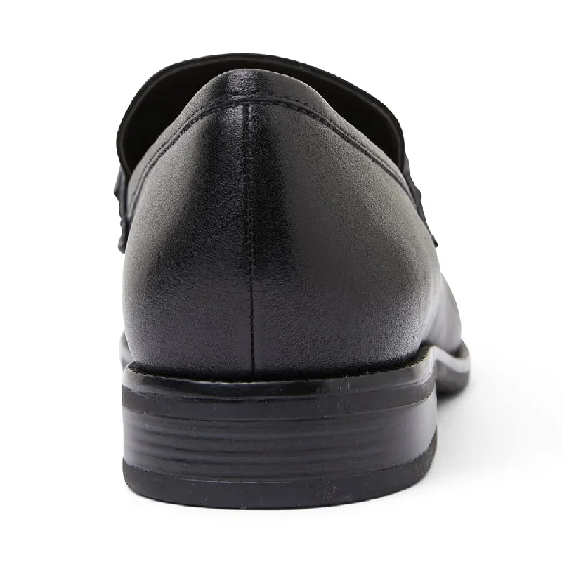 Paragon Loafer in Black Leather