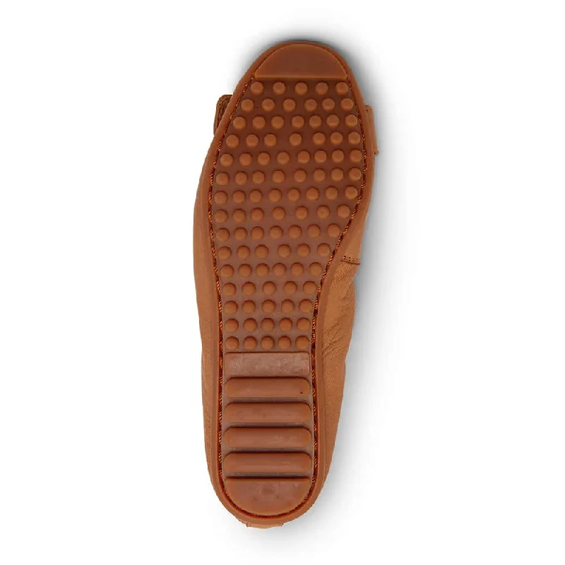 Pentagon Flat in Tan Leather