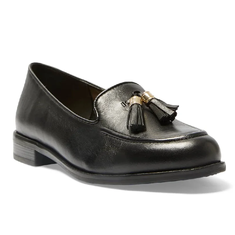 Preppy Loafer in Black Leather