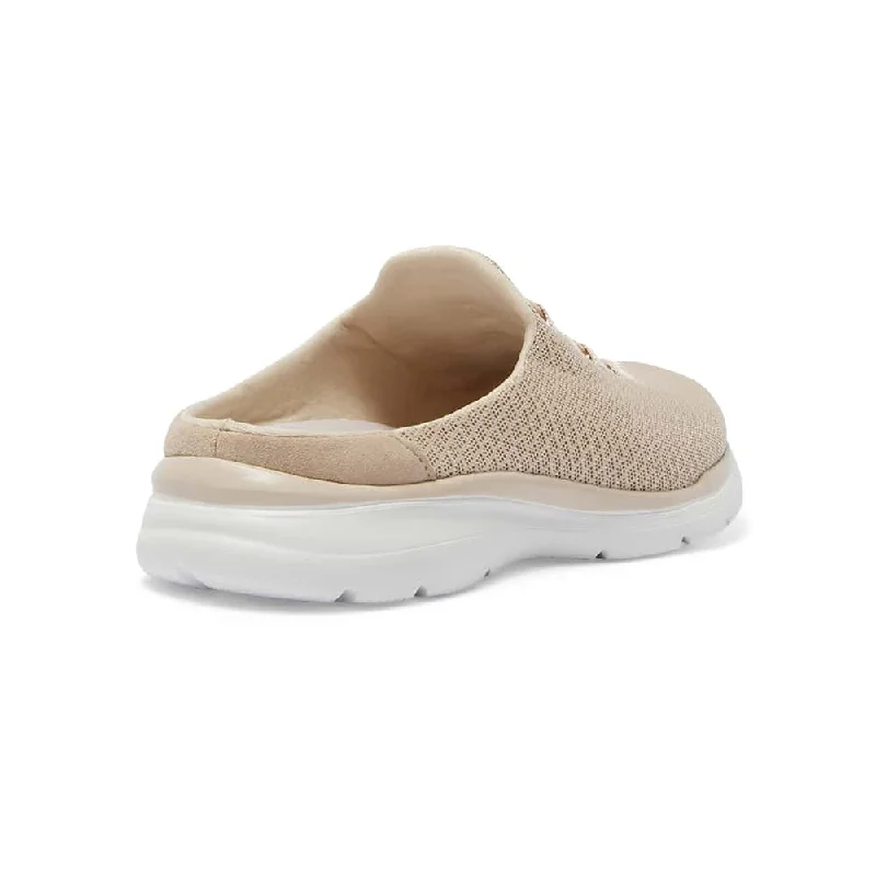 Quest Flat in Beige Knit