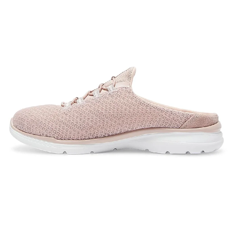 Quest Flat in Blush