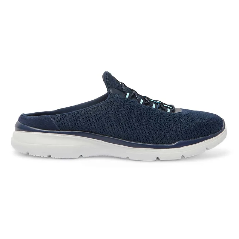 Quest Flat in Navy