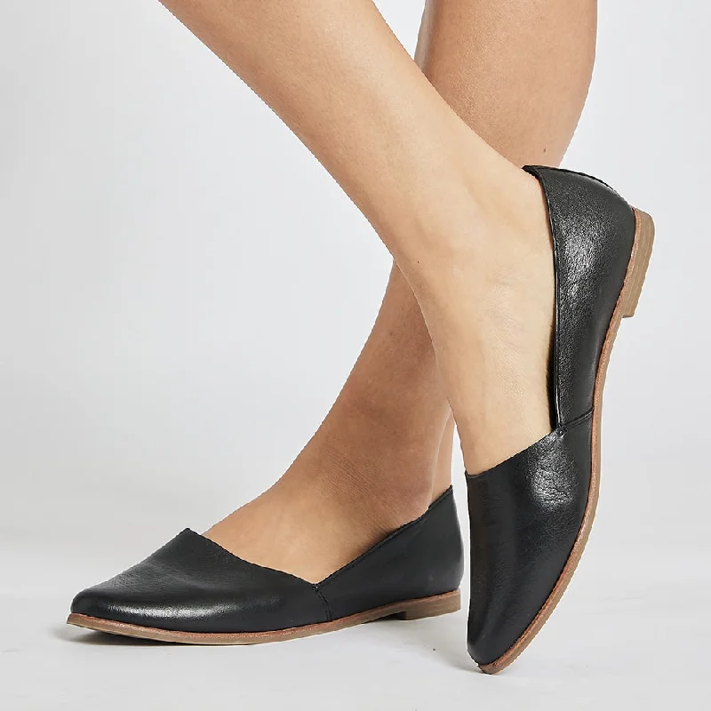 Rachael Flat in Black Leather