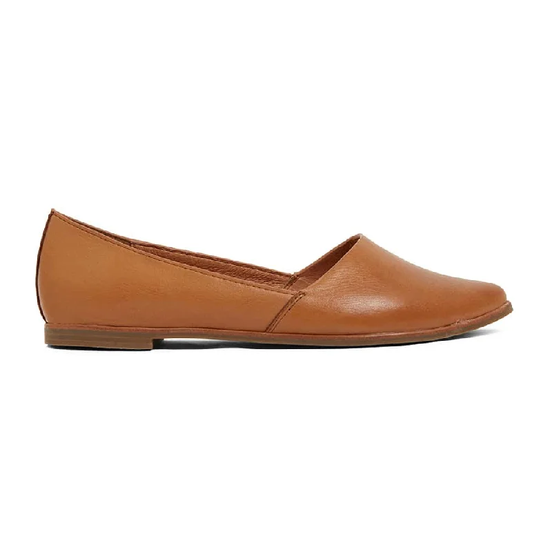 Rachael Flat in Tan Leather