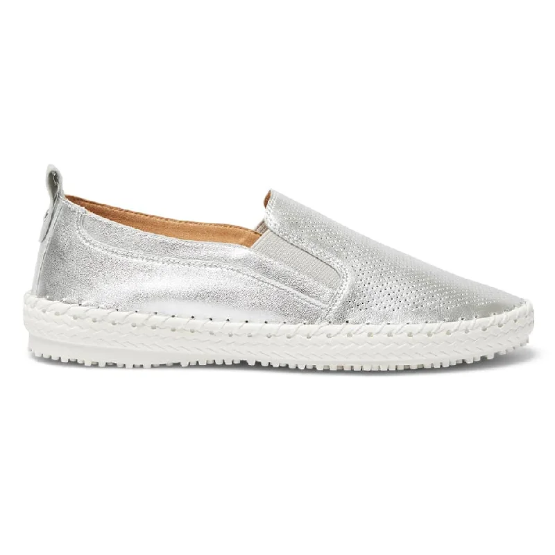 Riva Sneaker in Silver Leather