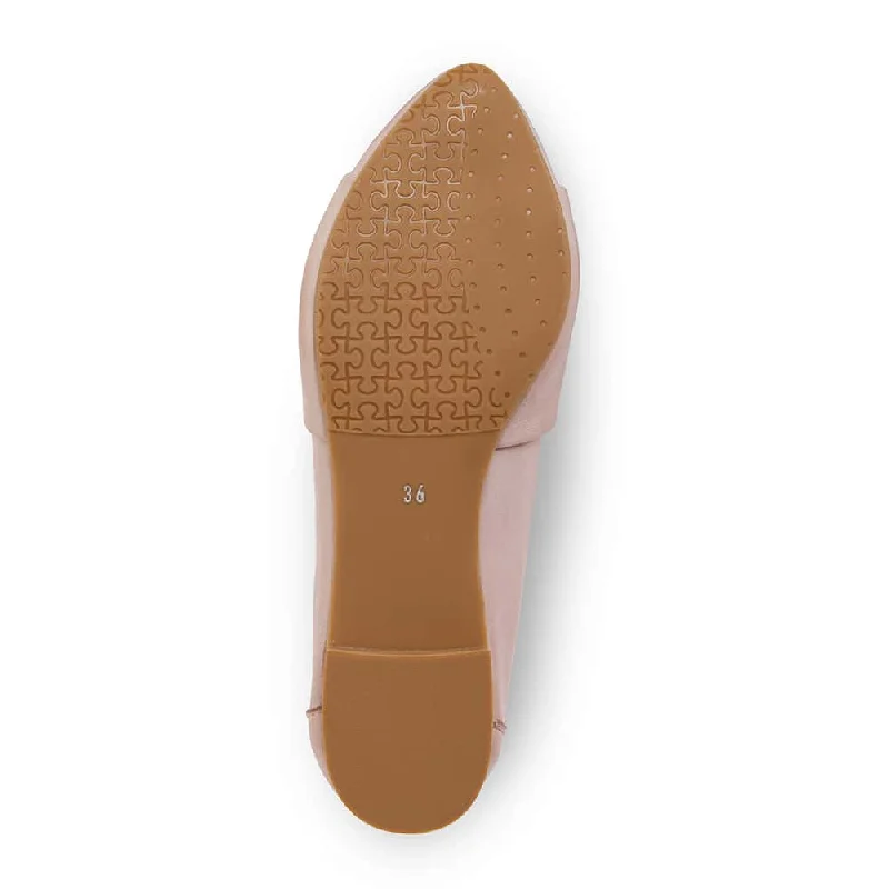 Rosco Flat in Blush Leather