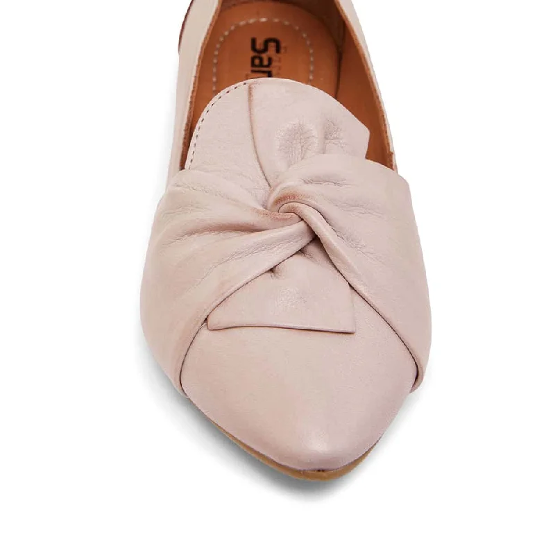 Rosco Flat in Blush Leather