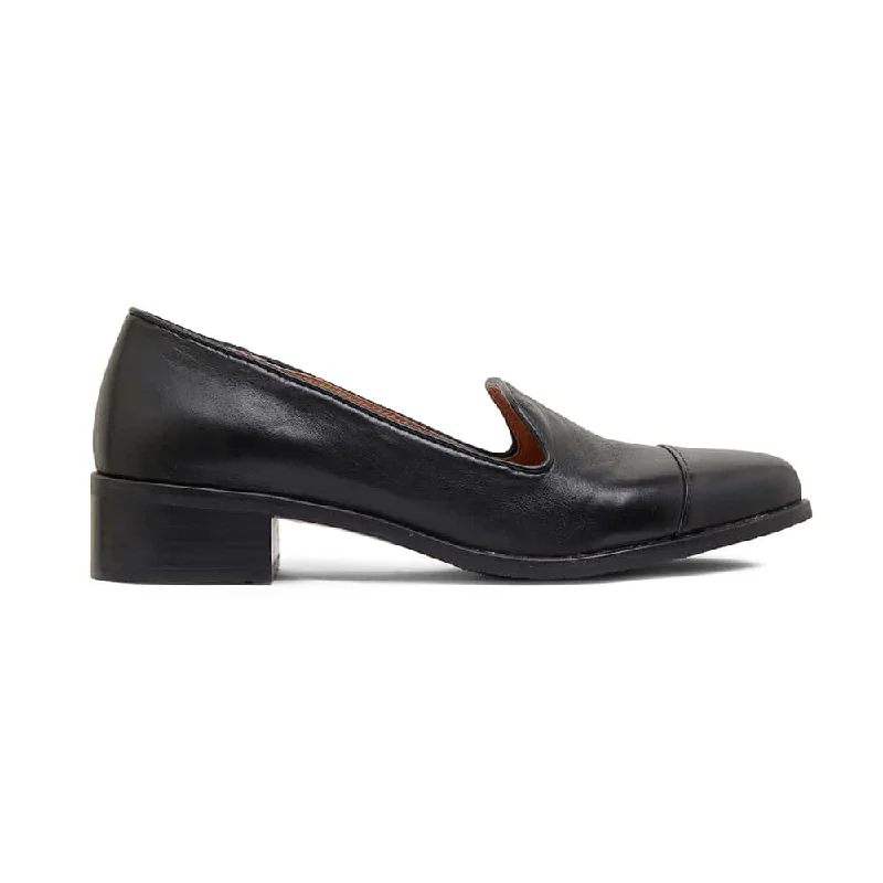 Sable Loafer in Black Leather