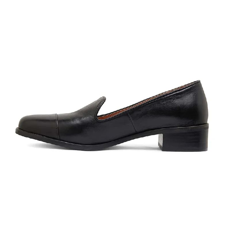 Sable Loafer in Black Leather