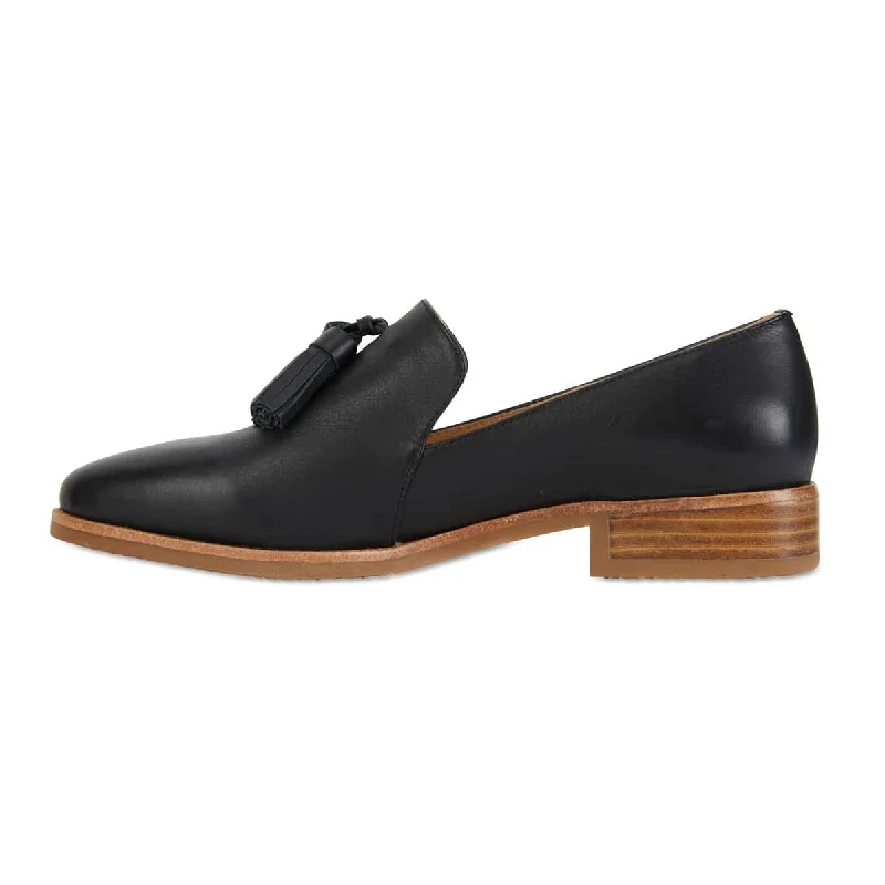 Salvador Loafer in Black Leather