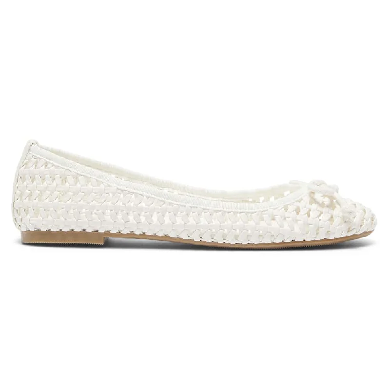 Sloane Flat in Bone Weave