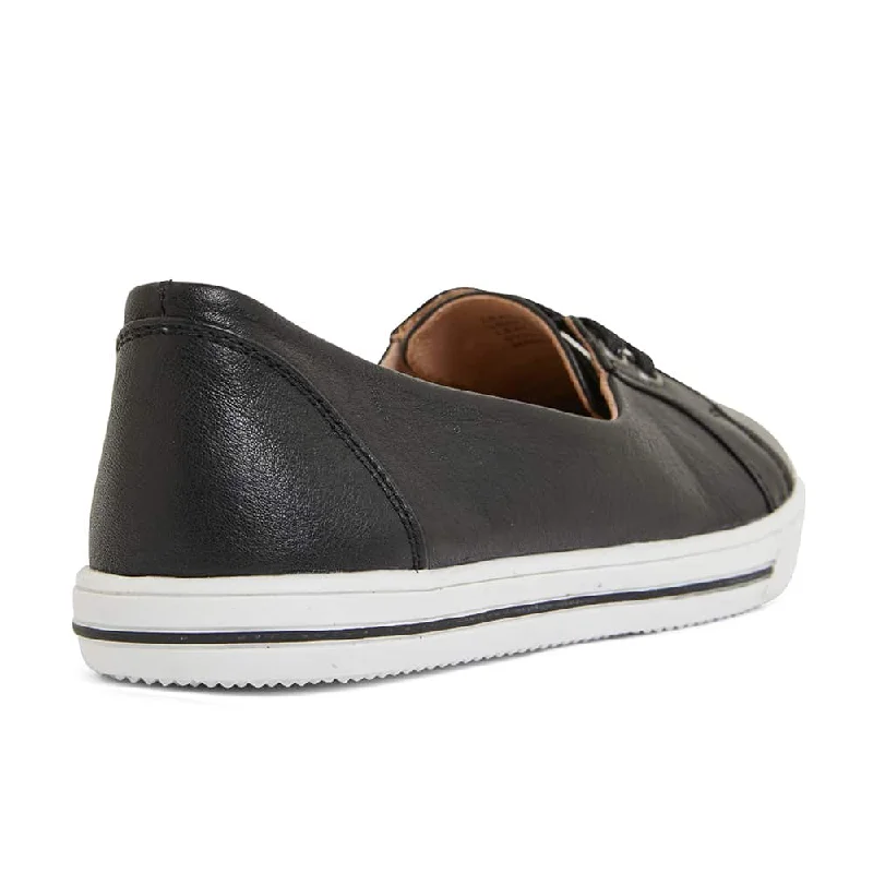 Vectra Sneaker in Black Leather