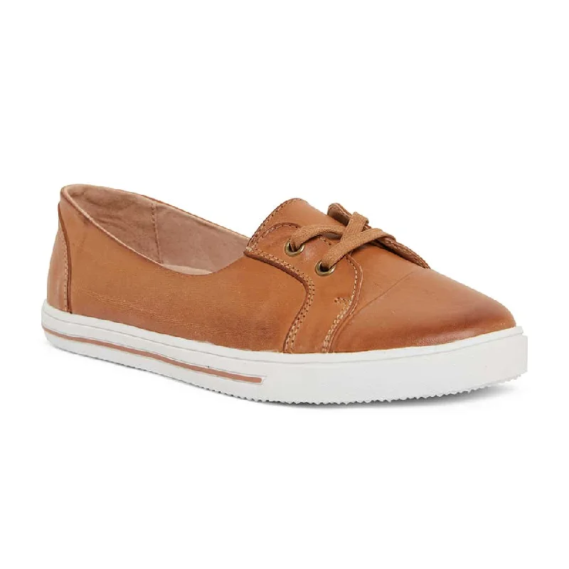 Vectra Sneaker in Tan Leather