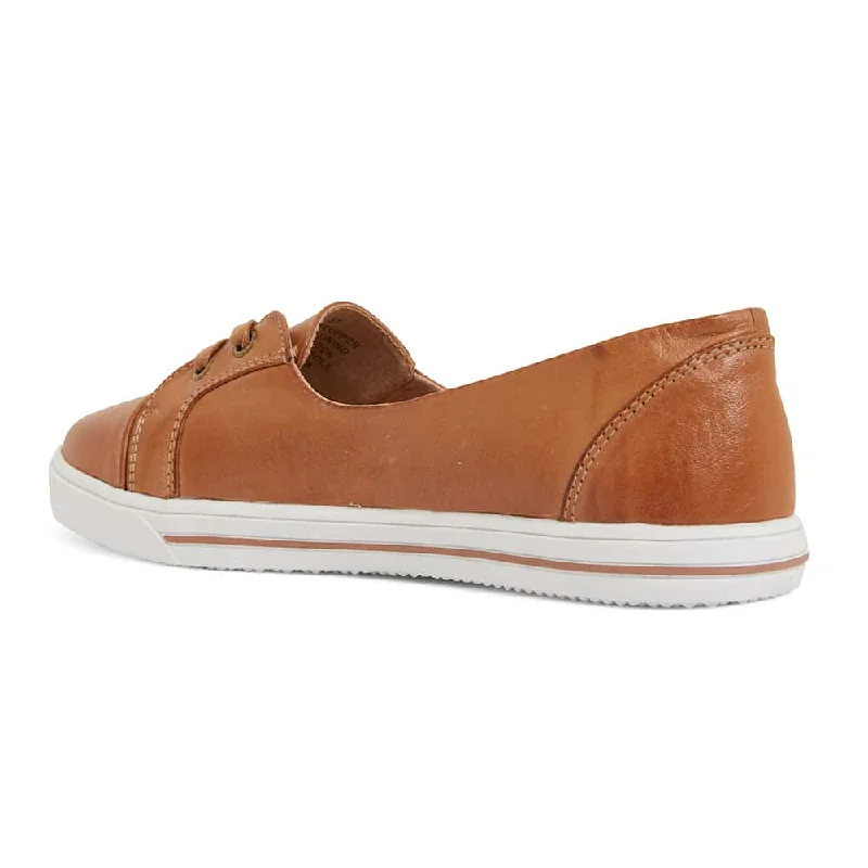 Vectra Sneaker in Tan Leather