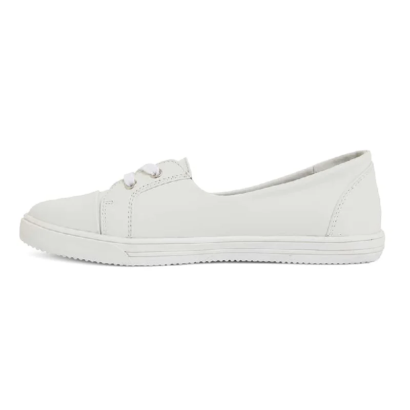 Vectra Sneaker in White Leather