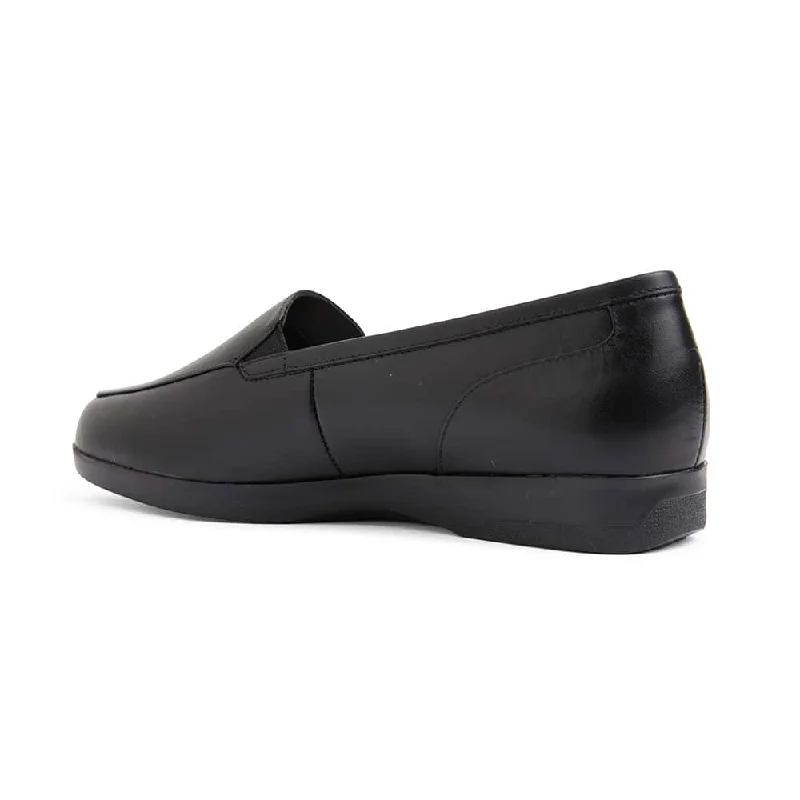 Verse Loafer in Black Leather