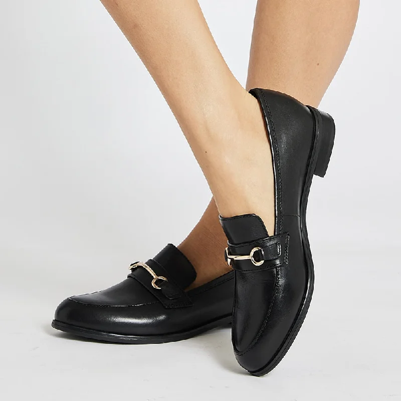 Wallis Loafer in Black Hi Shine Leather