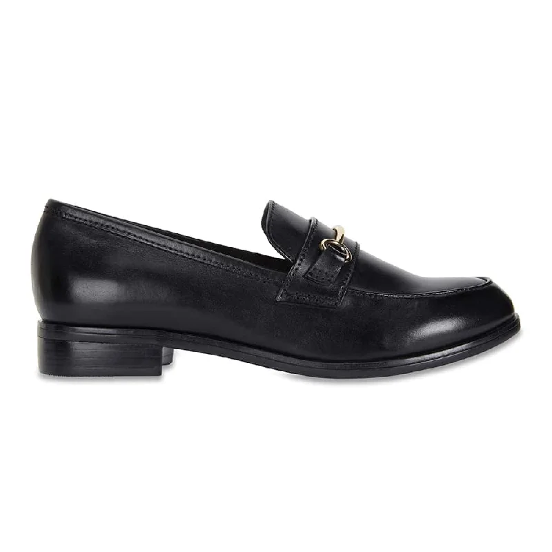 Wallis Loafer in Black Hi Shine Leather